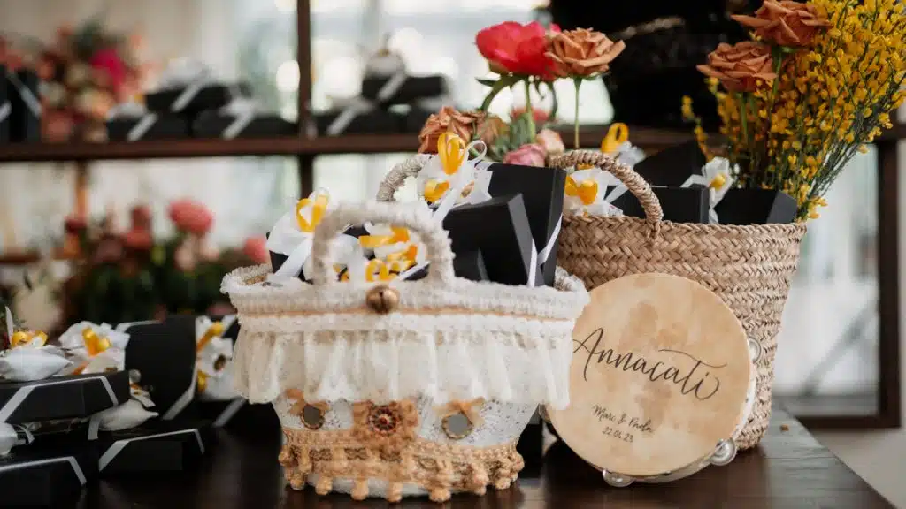 Bellezza e cura dei dettagli nei regali e decorazioni per matrimoni, organizzati da Chiara B Events, wedding planner specializzata in eventi romantici e personalizzati.