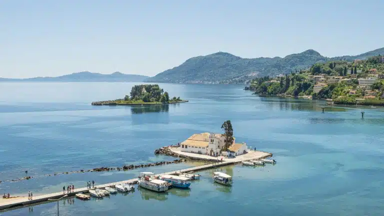 Sposarsi sul Lago di Garda: il matrimonio perfetto tra acqua e monti